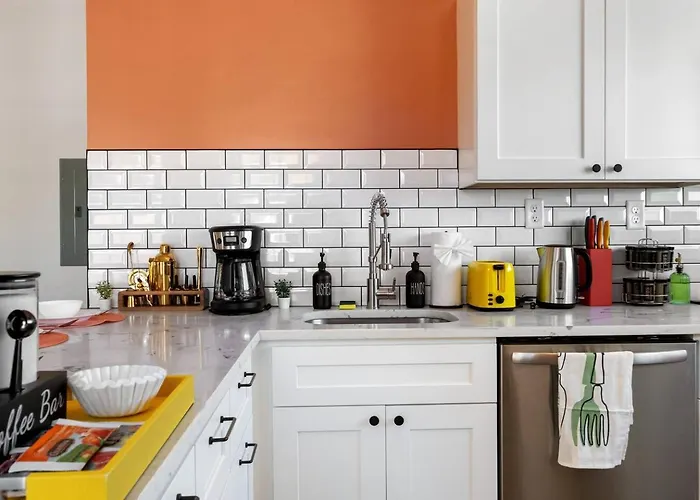 Modern 1br Brick Kingbed +close To Dt Apartment