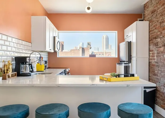 Modern 1br Brick Kingbed +close To Dt Apartment